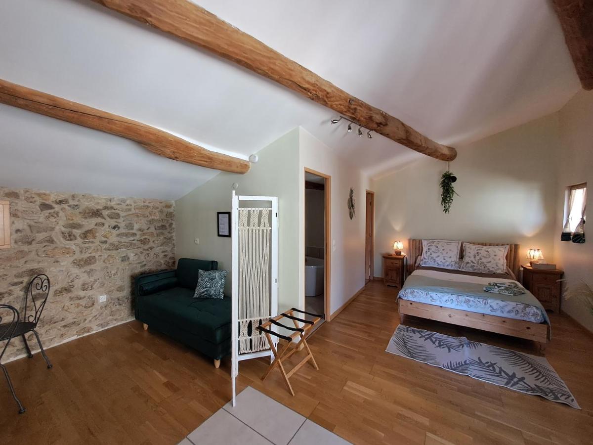 Domaine Saint Claude - Gite , Chambres D'Hotes & Hebergement Insolite Malleval Ngoại thất bức ảnh
